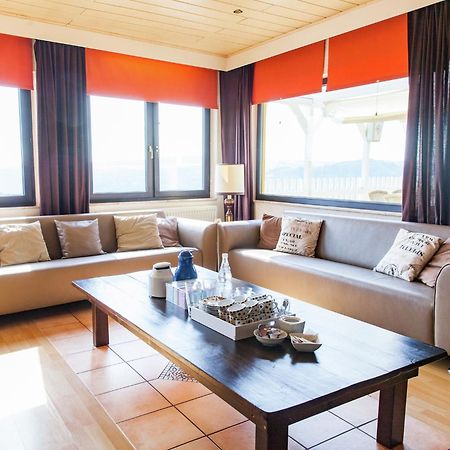 Beautiful Holidayhome With Sauna And Terrace Harscheid エクステリア 写真